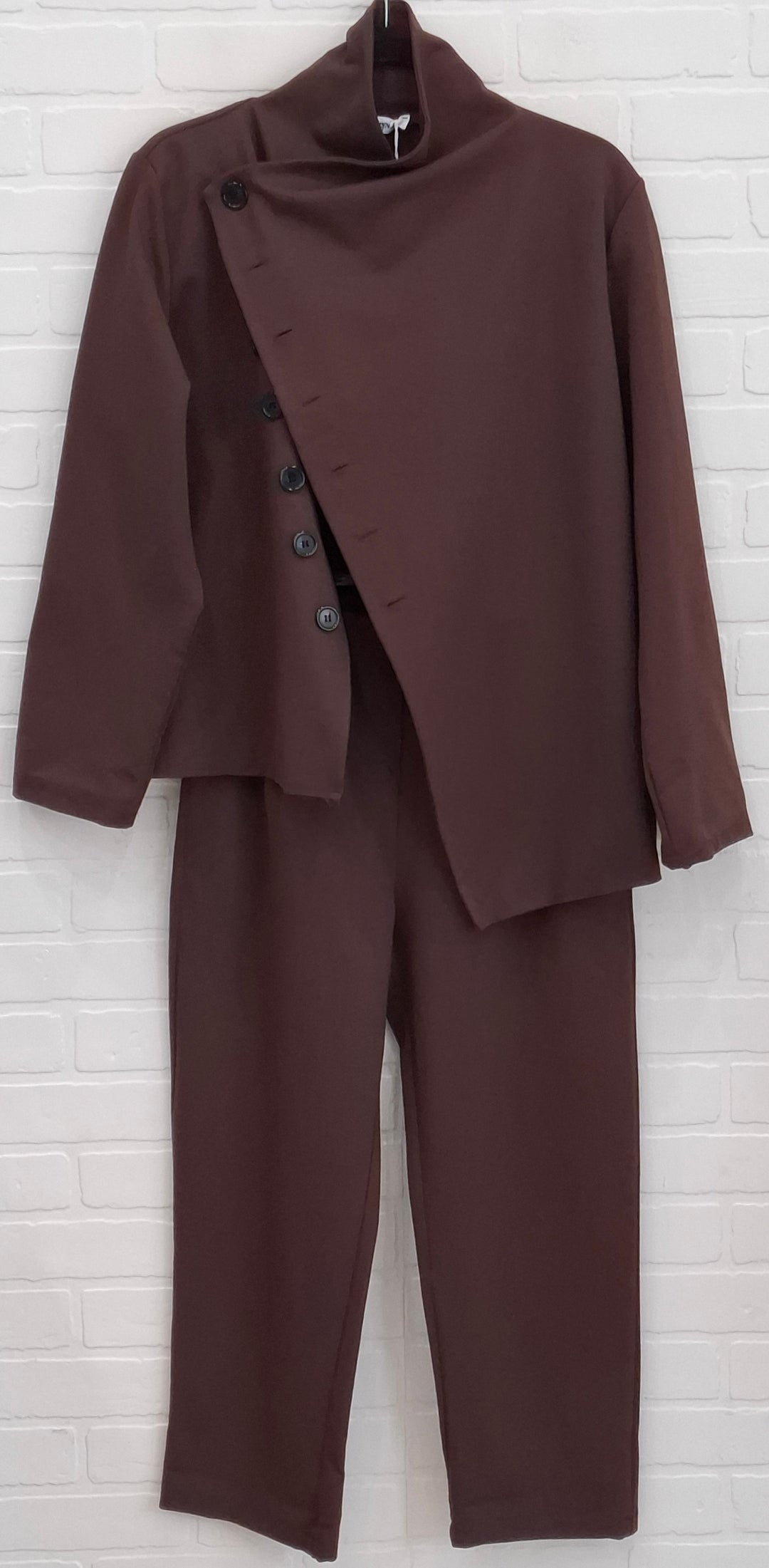 Evelyn Asymmetric Button Set