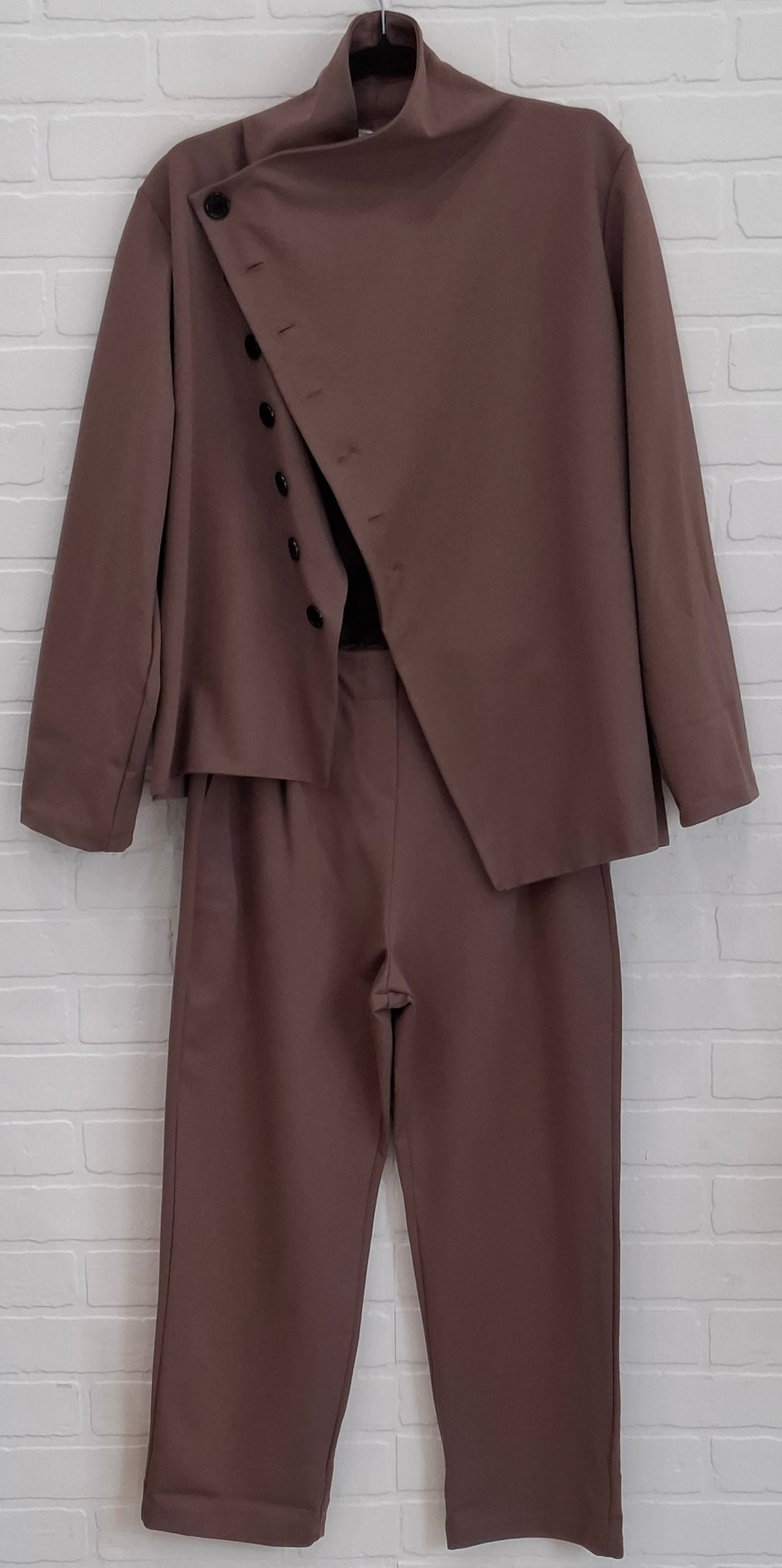 Evelyn Asymmetric Button Set
