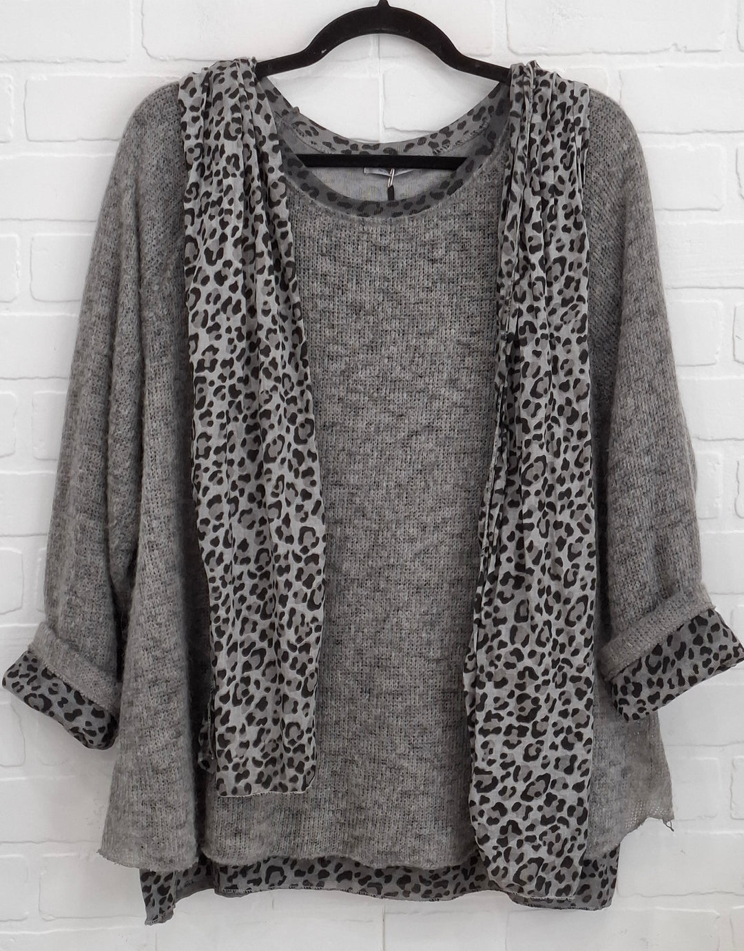 Artemo Sweater with Scarf