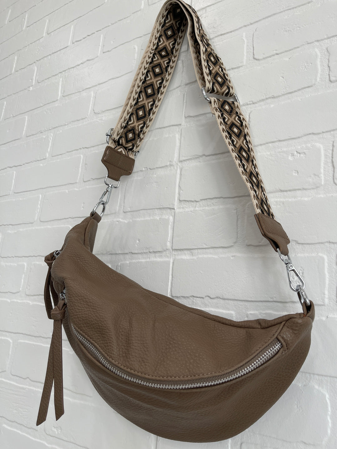 Melissa Medium Crossbody Bag