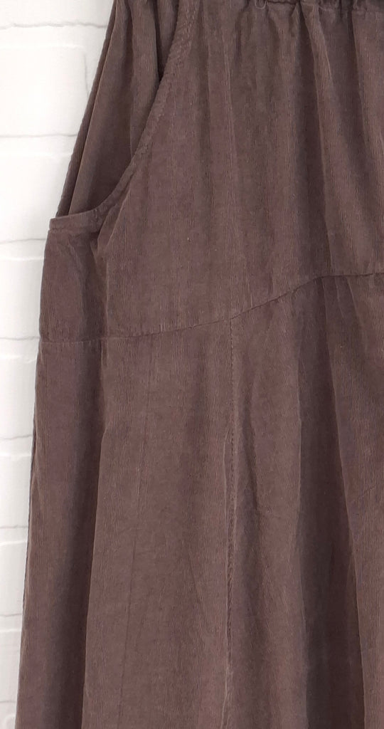 Tendy Corduroy Skirt