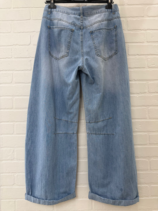 3D Barrel Light Denim Jeans