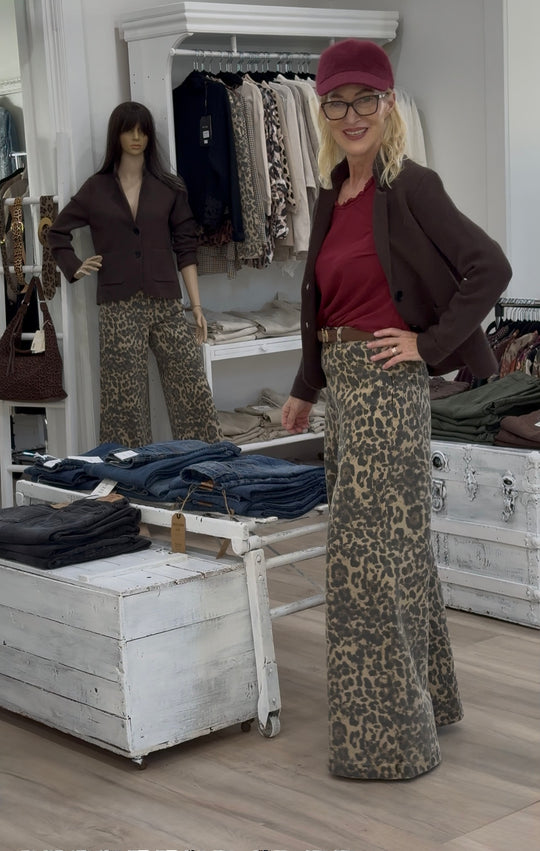 Wild Chic Wide-Leg Jeans