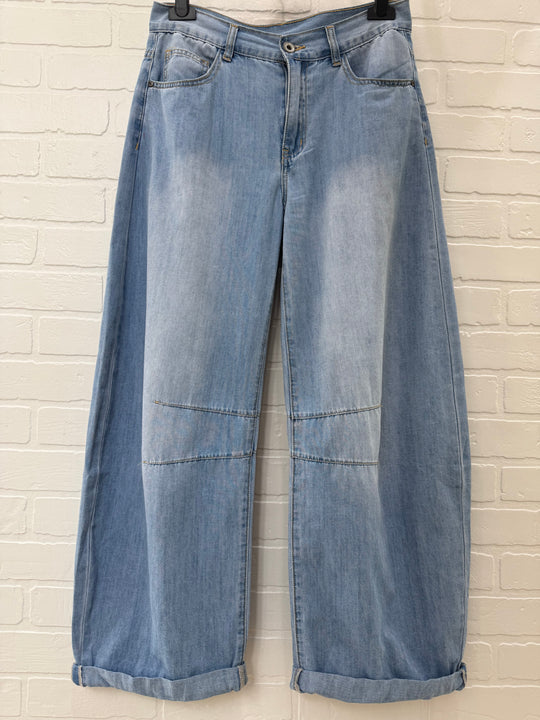 3D Barrel Light Denim Jeans