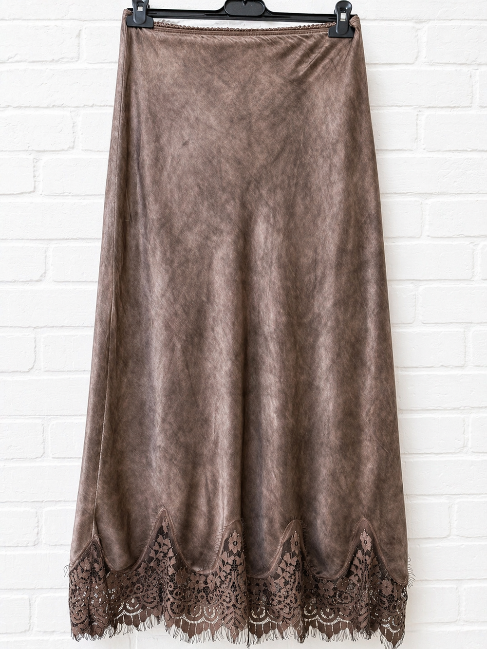 Veloura Lace Satin Set