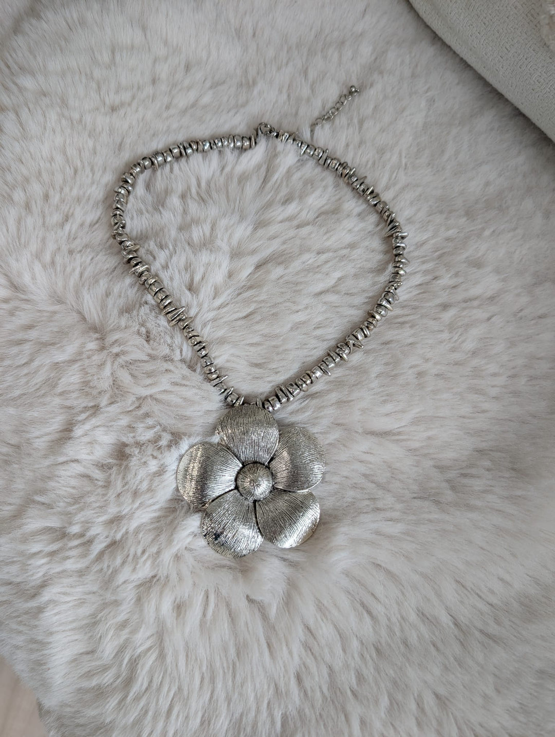 Flower necklace