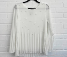Load image into Gallery viewer, Pearl studded top
