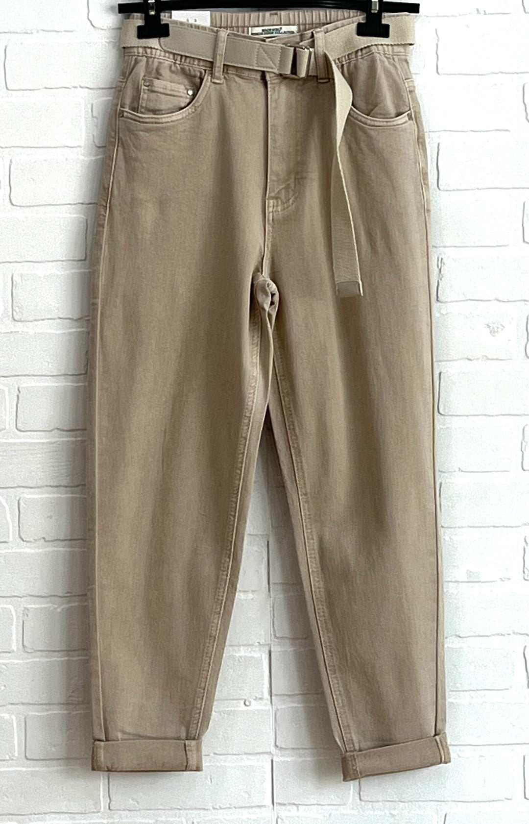 デニム・ジーパン MOTHER Woman Jeans Beige 1117753A CFS Moon Girl Mom fit jeans – Unique Boutique Waterloo