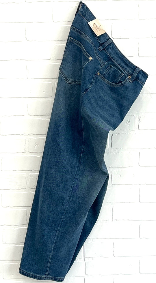 Elizabeth barrel leg jeans by Gioya