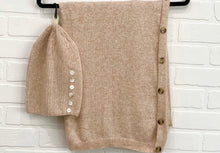 Load image into Gallery viewer, Baby Pink Scarf And Hat
