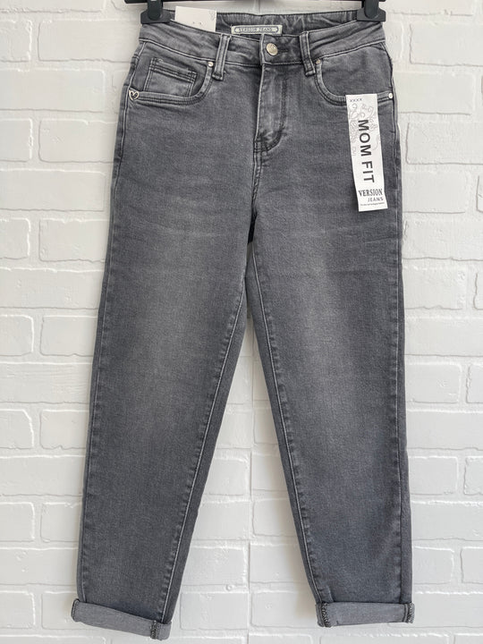 Version Grey Mom Fit Jeans