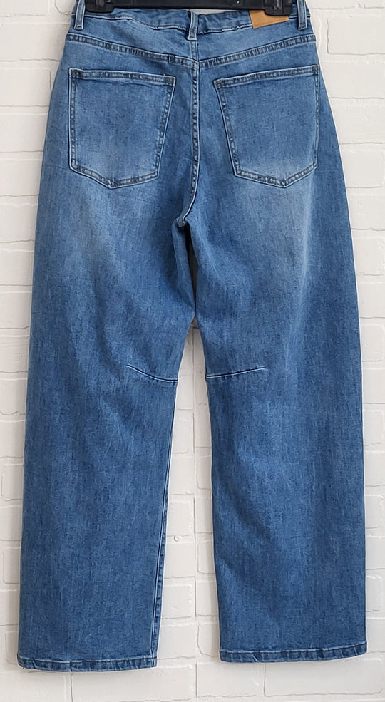 Naiif Barrel Jeans