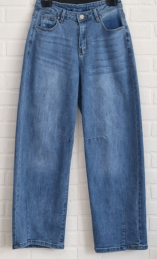 Naiif Barrel Jeans
