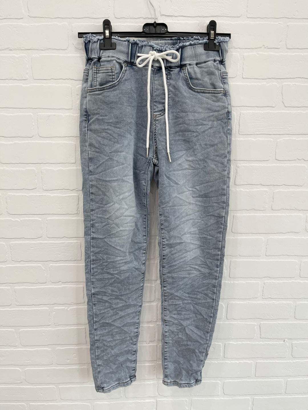 Pantalon de jogging en jean à taille effilochée Itamaska