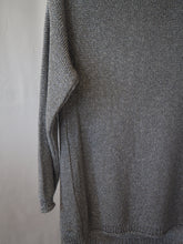 Load image into Gallery viewer, Shimmery Longsleeve
