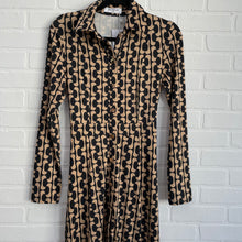 Load image into Gallery viewer, Swan Dress
