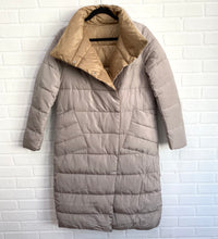 Load image into Gallery viewer, Prana Reversable Coat
