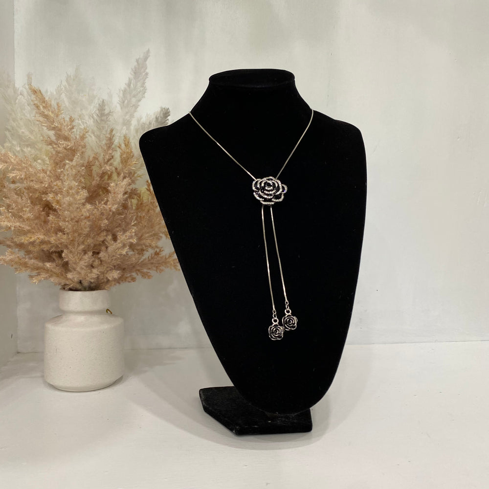 Silver And Black Flower Necklace With Two Little Flowers