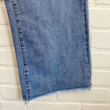 Load image into Gallery viewer, Tina Wide Jeans (fringed)
